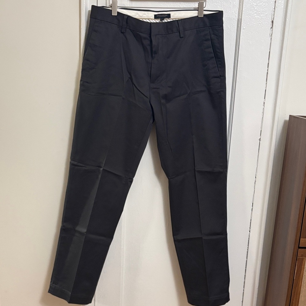 Banana Republic Emerson Straight fit rapid movement chinos